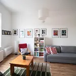 Cosy Rock Apartment